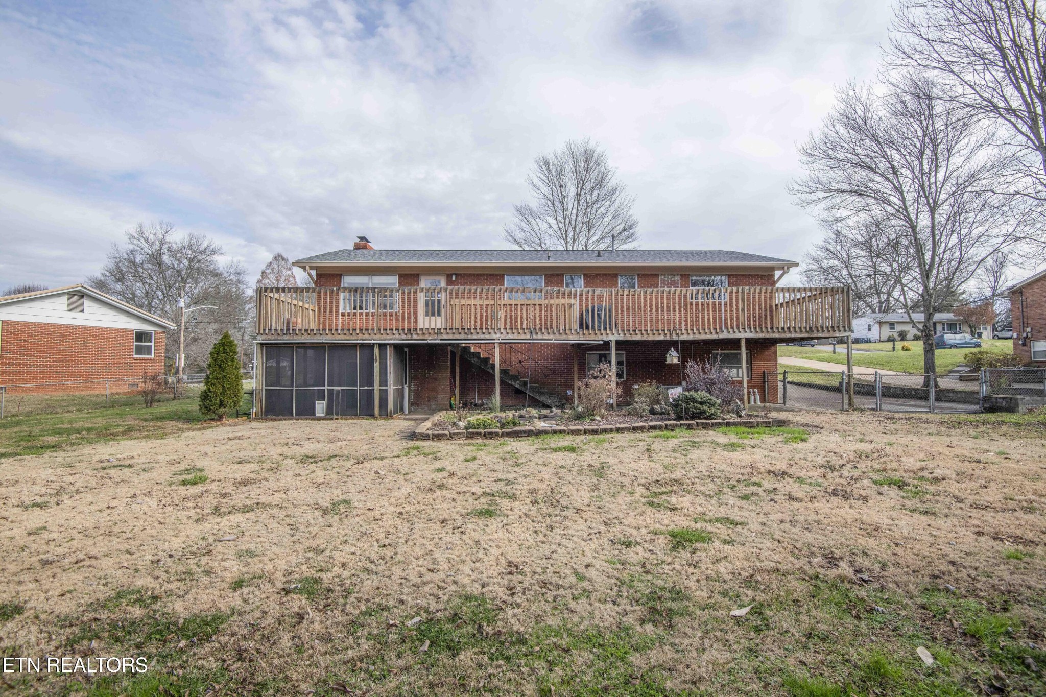 5409 Inwood Road Northwest Knoxville, TN 37921 - Photo 38 of 47 a front view of a house with garden