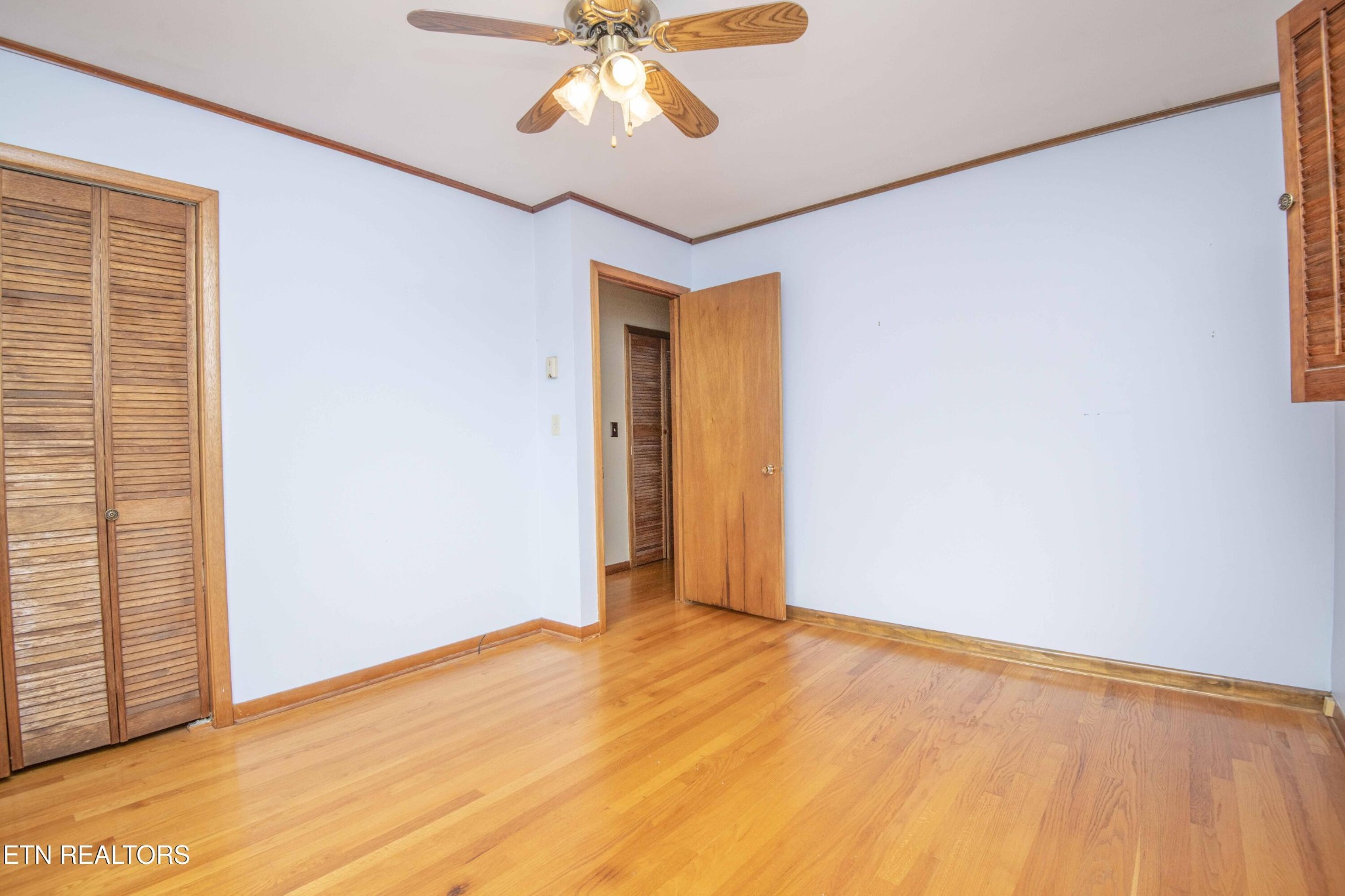 5409 Inwood Road Northwest Knoxville, TN 37921 - Photo 9 of 47 a view of an empty room with a window