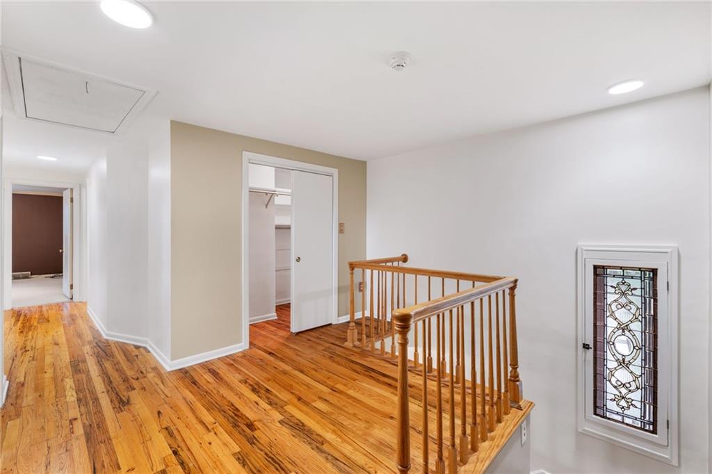 199 Farmington Road Pittsburgh, PA 15215 - Photo 19 of 46 a bed room with a bed and a window