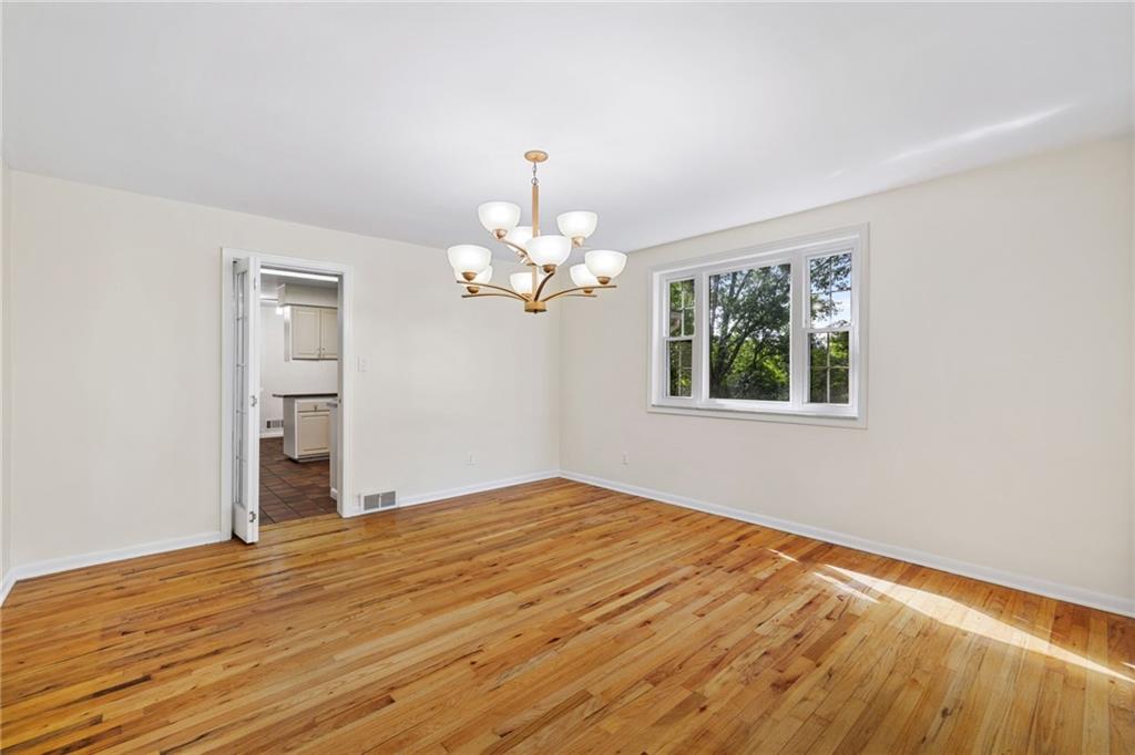 199 Farmington Road Pittsburgh, PA 15215 - Photo 6 of 46 a view of empty room with window