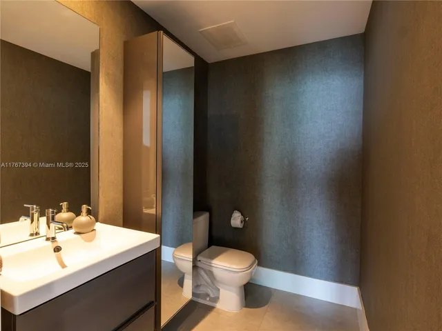 $1,400,000 | 2900 Northeast 7th Avenue, Unit 3904, Miami, FL 33137