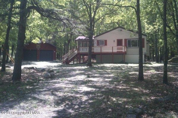 85 Huffman Circle Bushkill, PA 18324 - Photo 1 of 20 Main Photo
