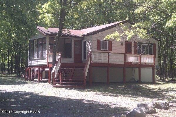 85 Huffman Circle Bushkill, PA 18324 - Photo 16 of 20 Big Front Deck