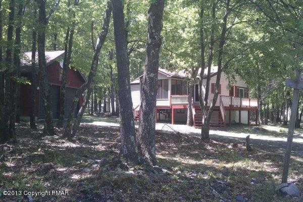85 Huffman Circle Bushkill, PA 18324 - Photo 20 of 20 Side View