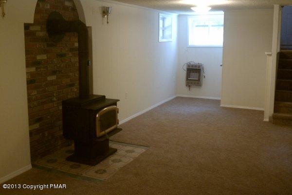 85 Huffman Circle Bushkill, PA 18324 - Photo 5 of 20 Family Room 2