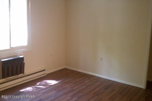 85 Huffman Circle Bushkill, PA 18324 - Photo 9 of 20 Master Bedroom