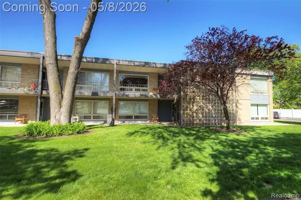 $120,000 | 15075 Hubbard Street, Unit 12, Livonia, MI 48154