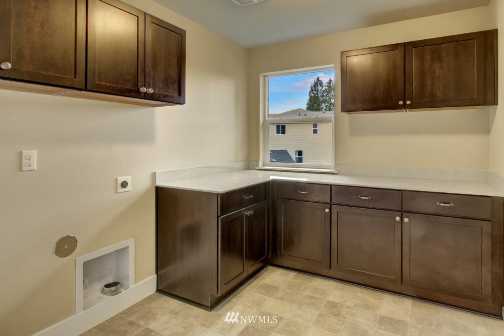 5130 Northeast 2nd Place Renton, WA 98059 - Photo 11 of 16 Gallery Image 11