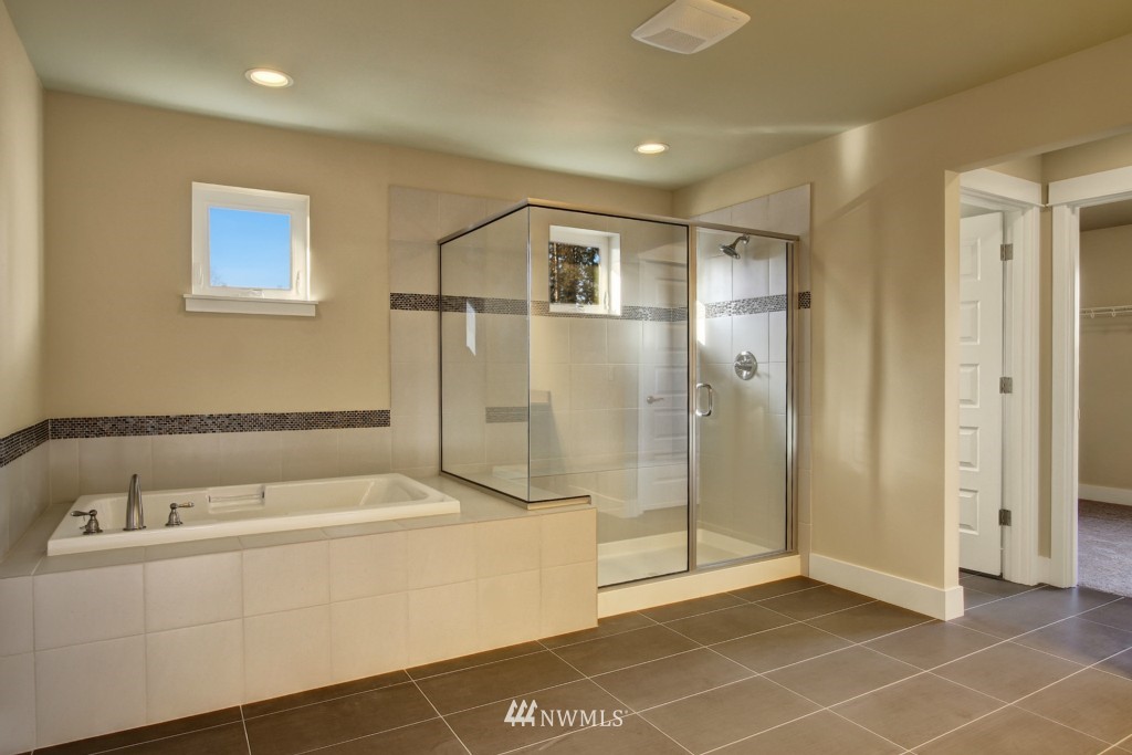 5130 Northeast 2nd Place Renton, WA 98059 - Photo 13 of 16 Gallery Image 13