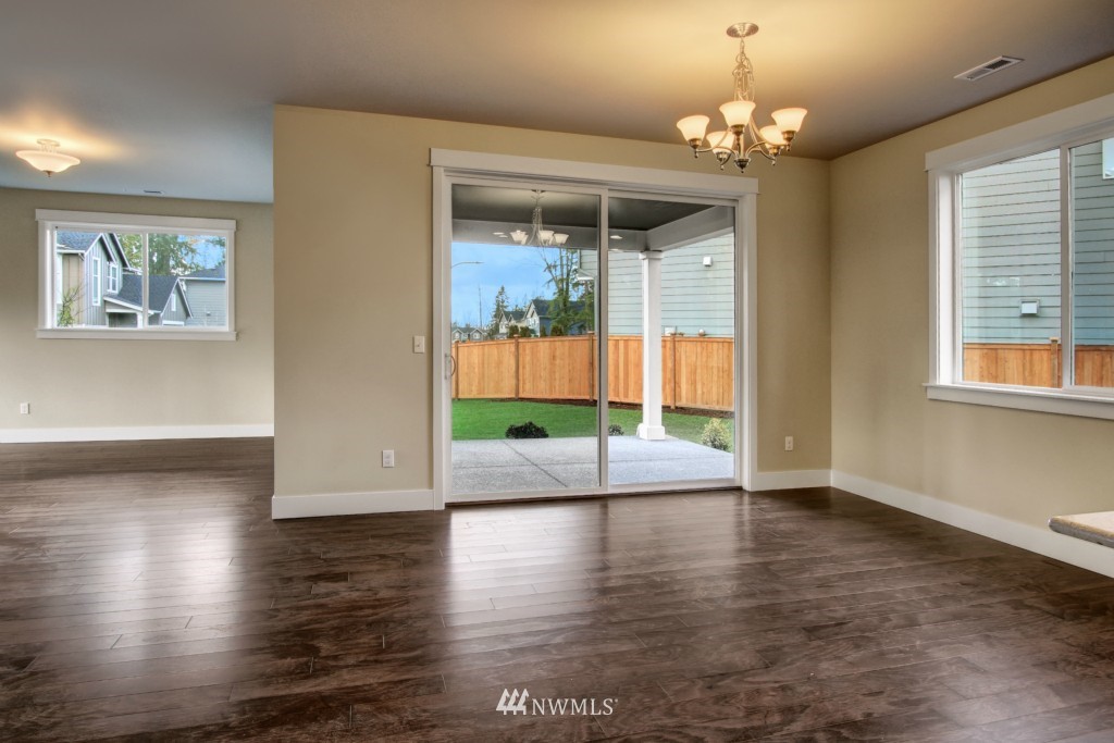 5130 Northeast 2nd Place Renton, WA 98059 - Photo 7 of 16 Gallery Image 7
