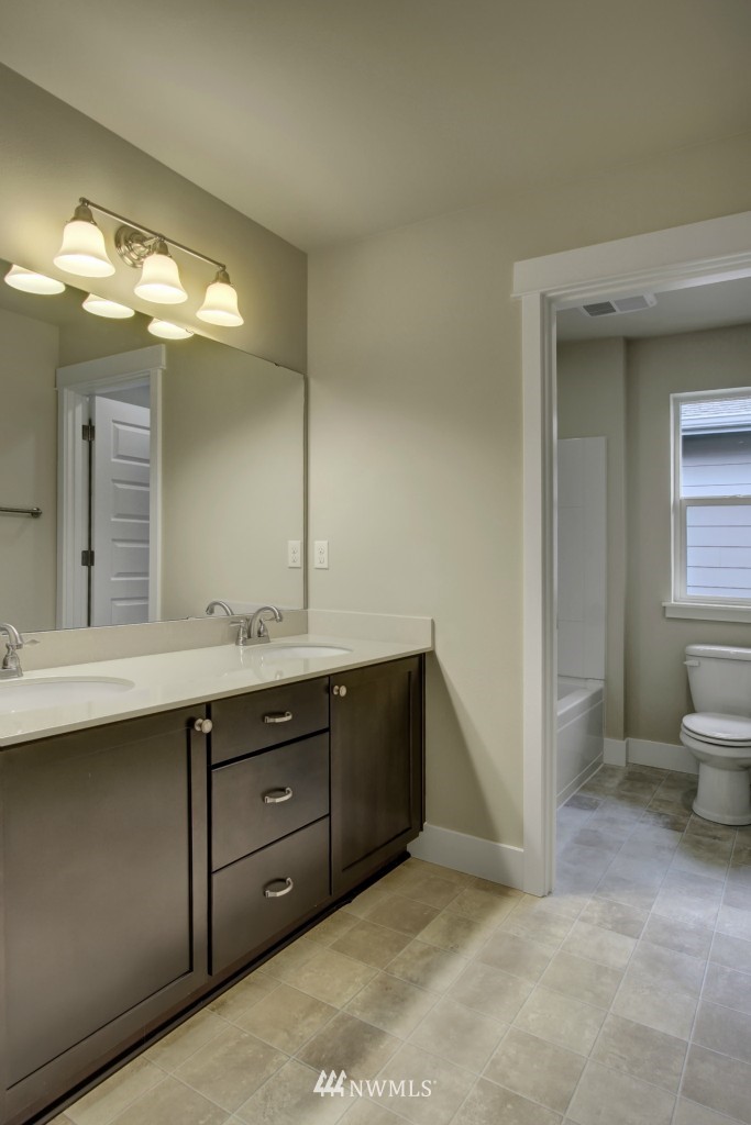 5130 Northeast 2nd Place Renton, WA 98059 - Photo 10 of 16 Gallery Image 10