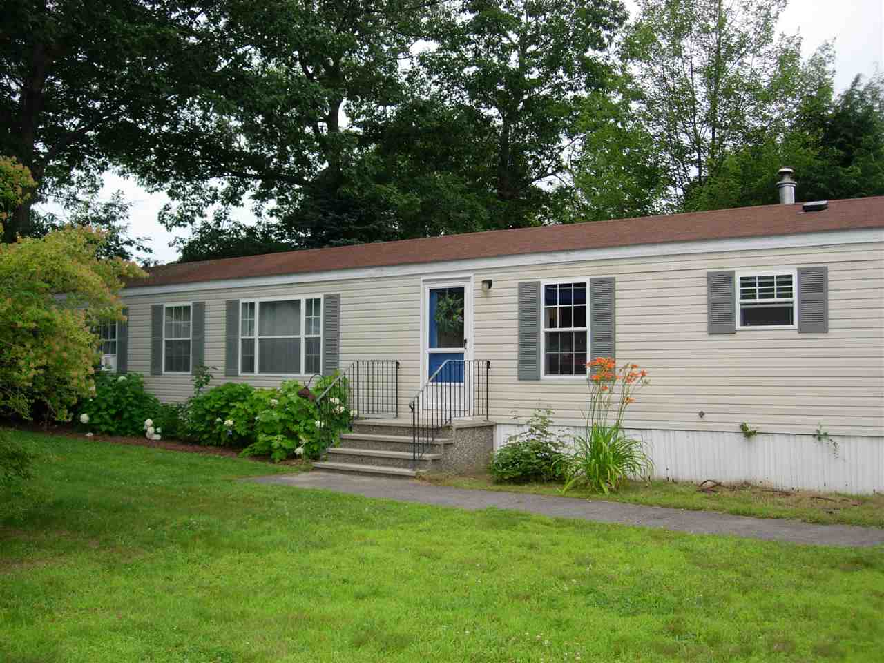 6 Easter Lane Rochester, NH 03867 - Photo 1 of 11