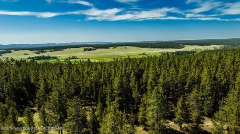 $5,750,000 | Hazelton Peak Ranch, Buffalo, WY 82834
