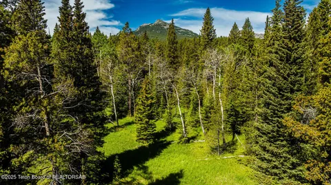$5,750,000 | Hazelton Peak Ranch, Buffalo, WY 82834