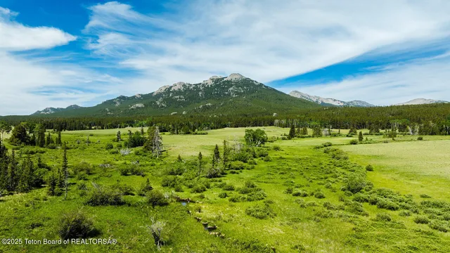 $5,750,000 | Hazelton Peak Ranch, Buffalo, WY 82834