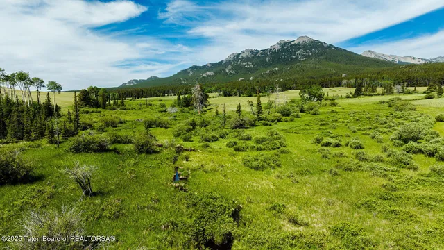 $5,750,000 | Hazelton Peak Ranch, Buffalo, WY 82834