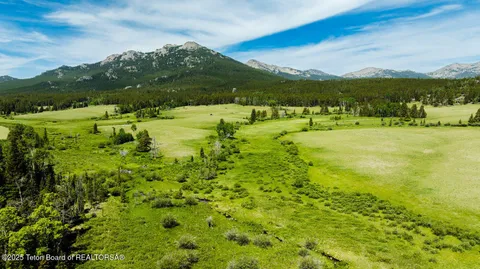$5,750,000 | Hazelton Peak Ranch, Buffalo, WY 82834
