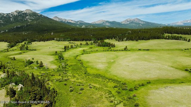$5,750,000 | Hazelton Peak Ranch, Buffalo, WY 82834