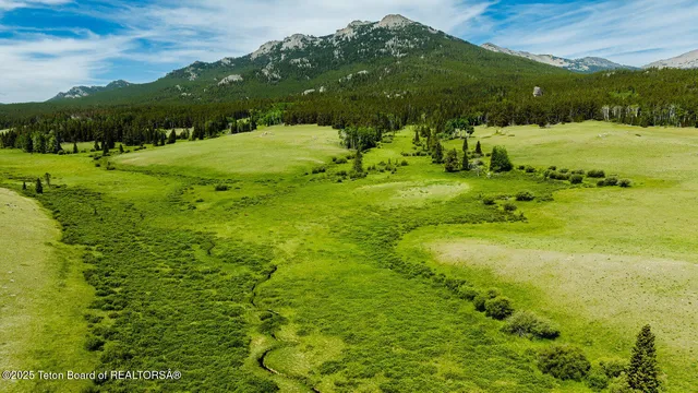 $5,750,000 | Hazelton Peak Ranch, Buffalo, WY 82834