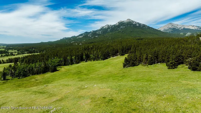 $5,750,000 | Hazelton Peak Ranch, Buffalo, WY 82834