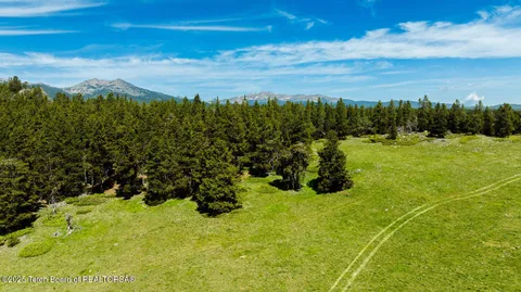 $5,750,000 | Hazelton Peak Ranch, Buffalo, WY 82834
