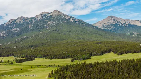 $5,750,000 | Hazelton Peak Ranch, Buffalo, WY 82834