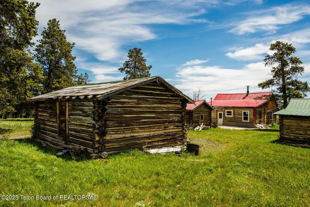 $5,750,000 | Hazelton Peak Ranch, Buffalo, WY 82834