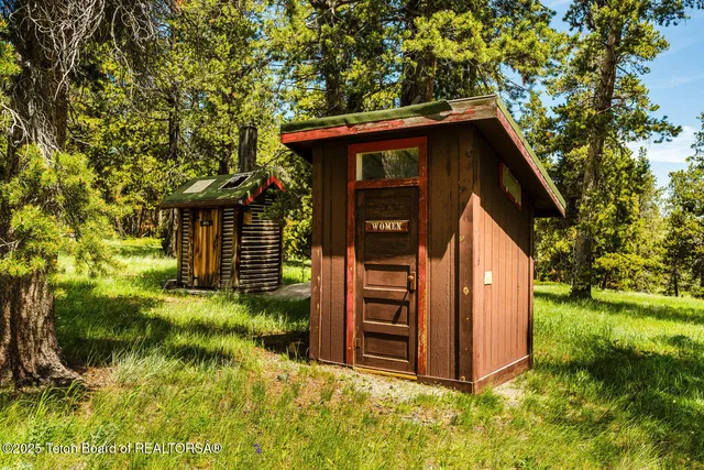 $5,750,000 | Hazelton Peak Ranch, Buffalo, WY 82834