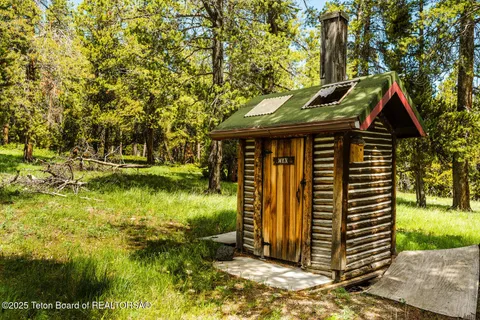 $5,750,000 | Hazelton Peak Ranch, Buffalo, WY 82834