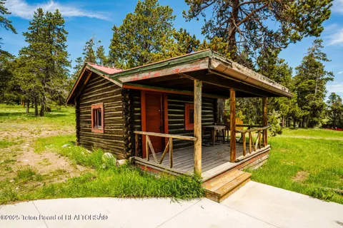 $5,750,000 | Hazelton Peak Ranch, Buffalo, WY 82834