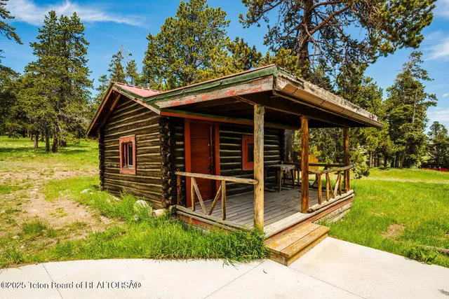 $5,750,000 | Hazelton Peak Ranch, Buffalo, WY 82834