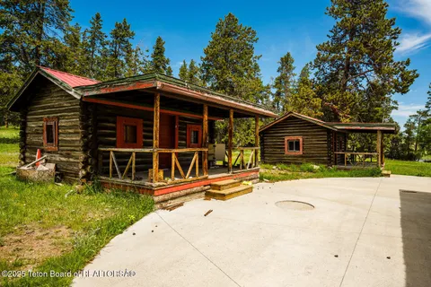 $5,750,000 | Hazelton Peak Ranch, Buffalo, WY 82834