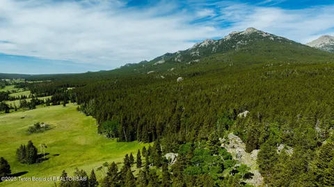 $5,750,000 | Hazelton Peak Ranch, Buffalo, WY 82834