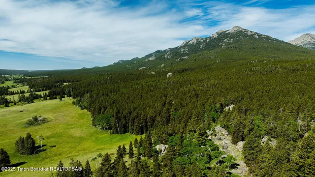 $5,750,000 | Hazelton Peak Ranch, Buffalo, WY 82834
