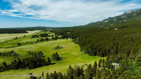 $5,750,000 | Hazelton Peak Ranch, Buffalo, WY 82834