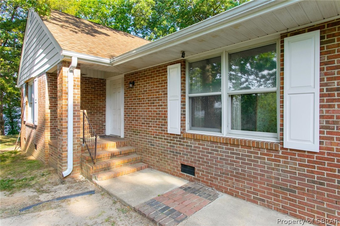 7230 Fraser Road Gloucester Point, VA 23062 - Photo 4 of 47