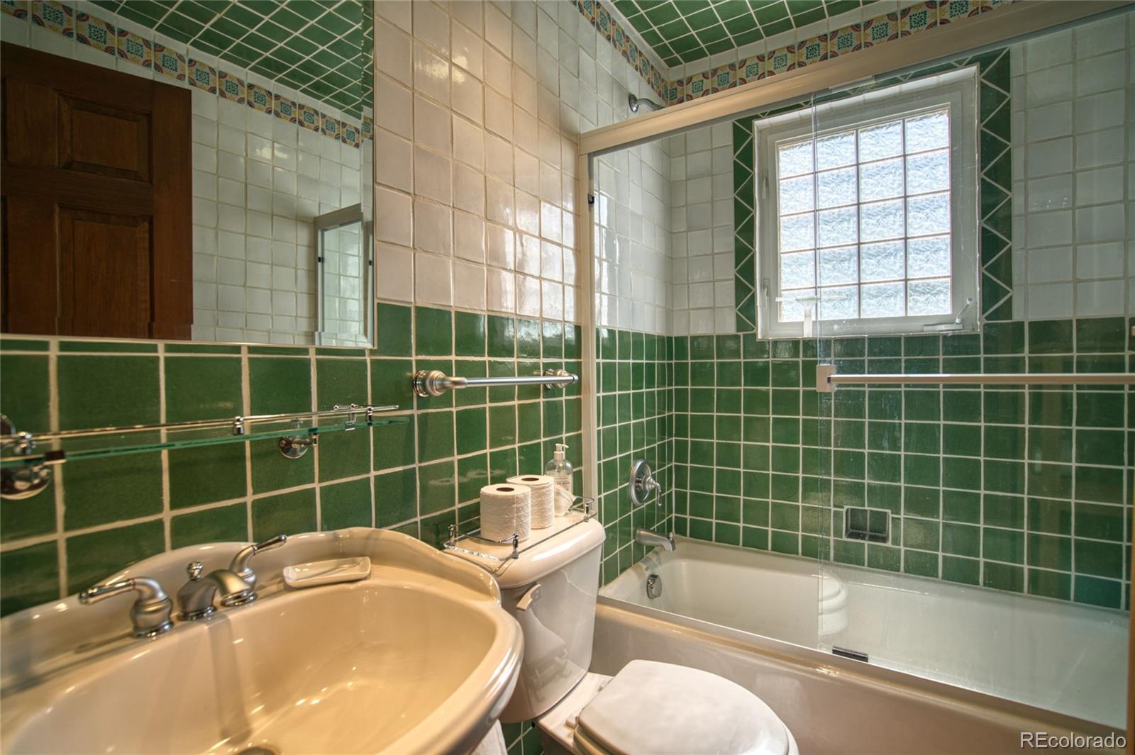 8555 Cuerna Verde Road Rye, CO 81069 - Photo 17 of 35 a bathroom with a bathtub sink and toilet