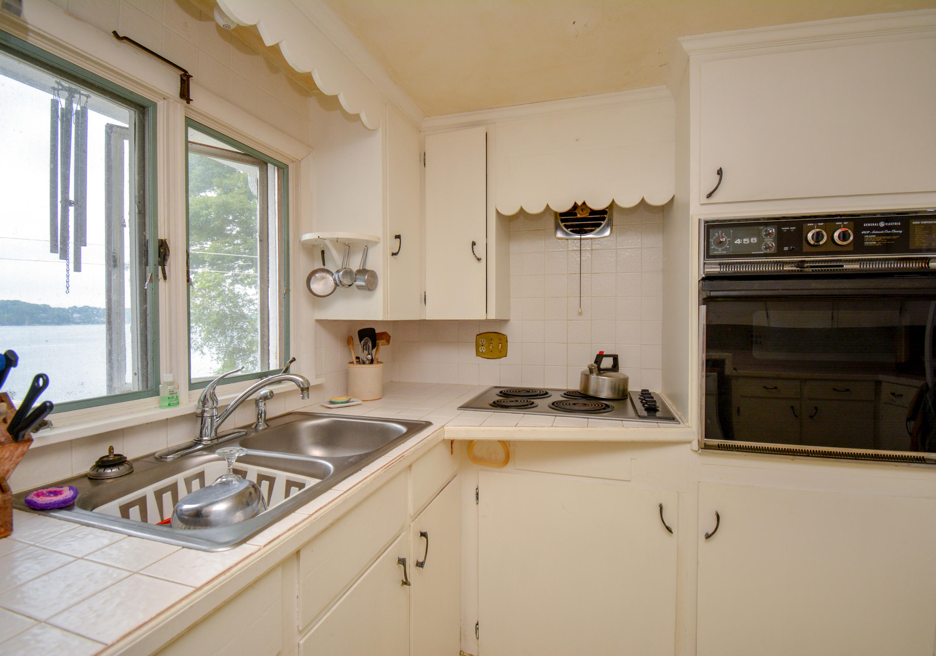 95 West Shore Road Harpswell, ME 04003 - Photo 12 of 34 DSC_0015