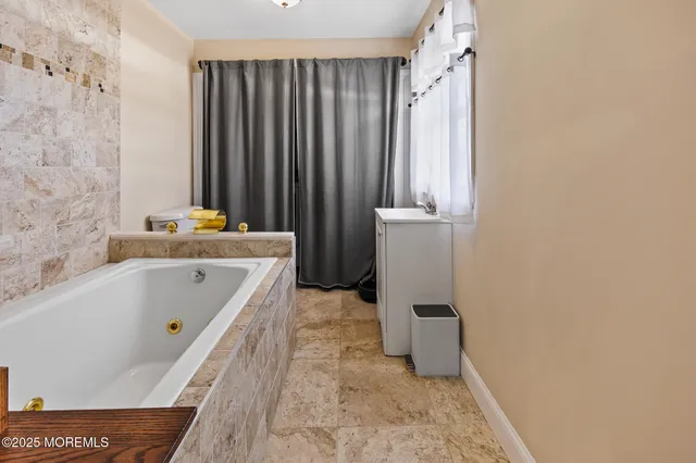 $495,000 | 802 East Hickory Drive, Lanoka Harbor, NJ 08734