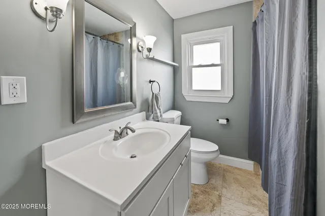 $495,000 | 802 East Hickory Drive, Lanoka Harbor, NJ 08734