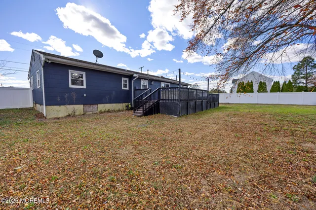 $495,000 | 802 East Hickory Drive, Lanoka Harbor, NJ 08734