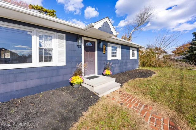 $495,000 | 802 East Hickory Drive, Lanoka Harbor, NJ 08734