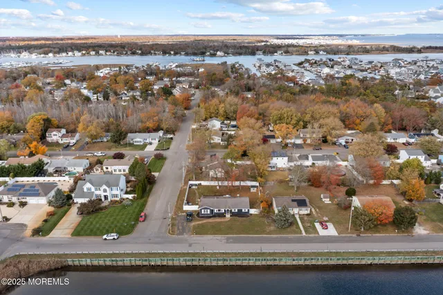 $495,000 | 802 East Hickory Drive, Lanoka Harbor, NJ 08734