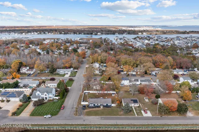 $495,000 | 802 East Hickory Drive, Lanoka Harbor, NJ 08734