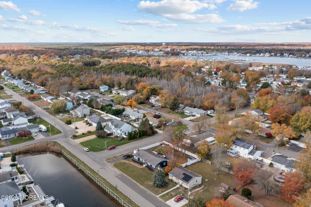 $495,000 | 802 East Hickory Drive, Lanoka Harbor, NJ 08734