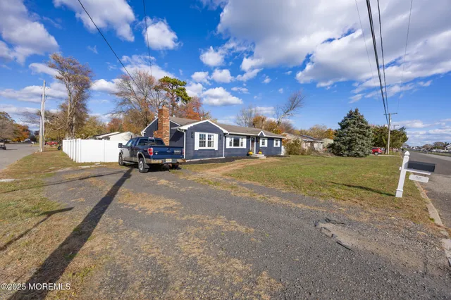 $495,000 | 802 East Hickory Drive, Lanoka Harbor, NJ 08734