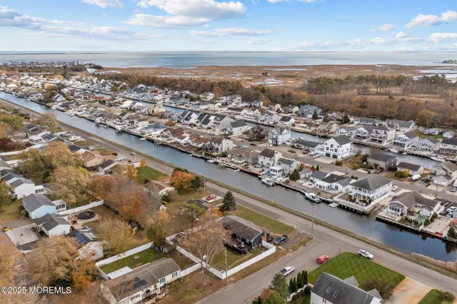 $495,000 | 802 East Hickory Drive, Lanoka Harbor, NJ 08734