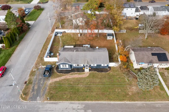 $495,000 | 802 East Hickory Drive, Lanoka Harbor, NJ 08734