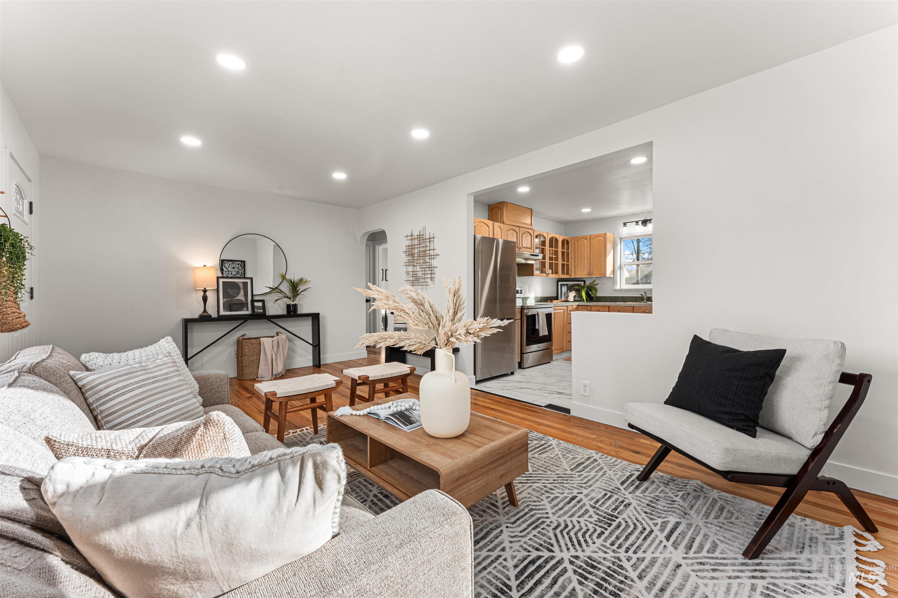 500 North Pacific Street Boise, ID 83706 - Photo 19 of 49 Living area with light wood-type flooring and recessed lighting