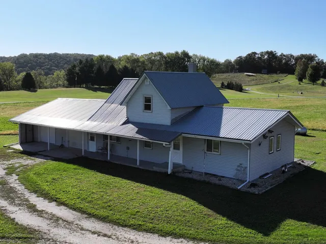 $450,000 | 34760 Fawn Drive, Lanesboro, MN 55949